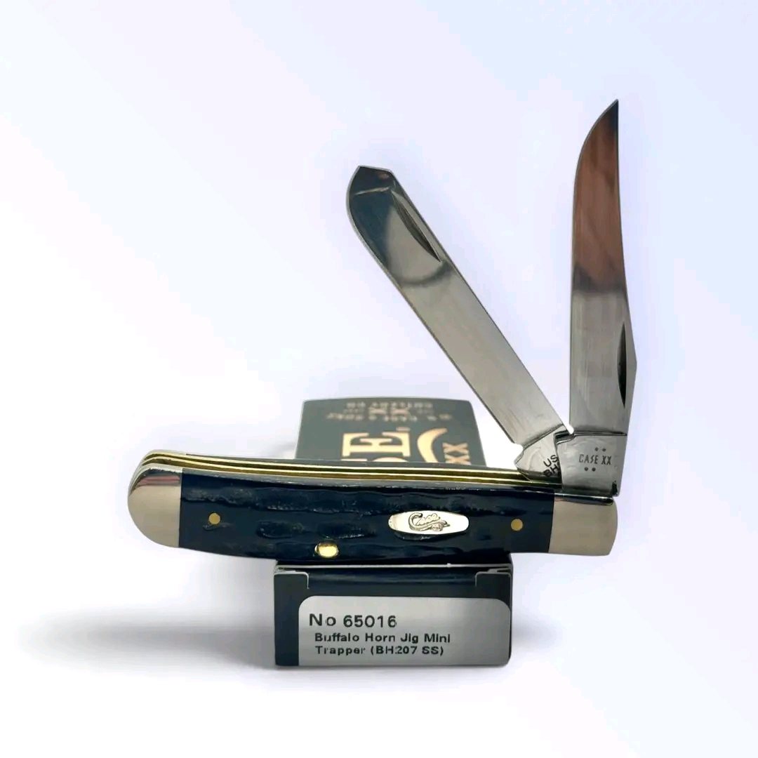Case XX No. 65016 Mini Trapper Jigged Buffalo Horn Pocket Knife with Case Shield