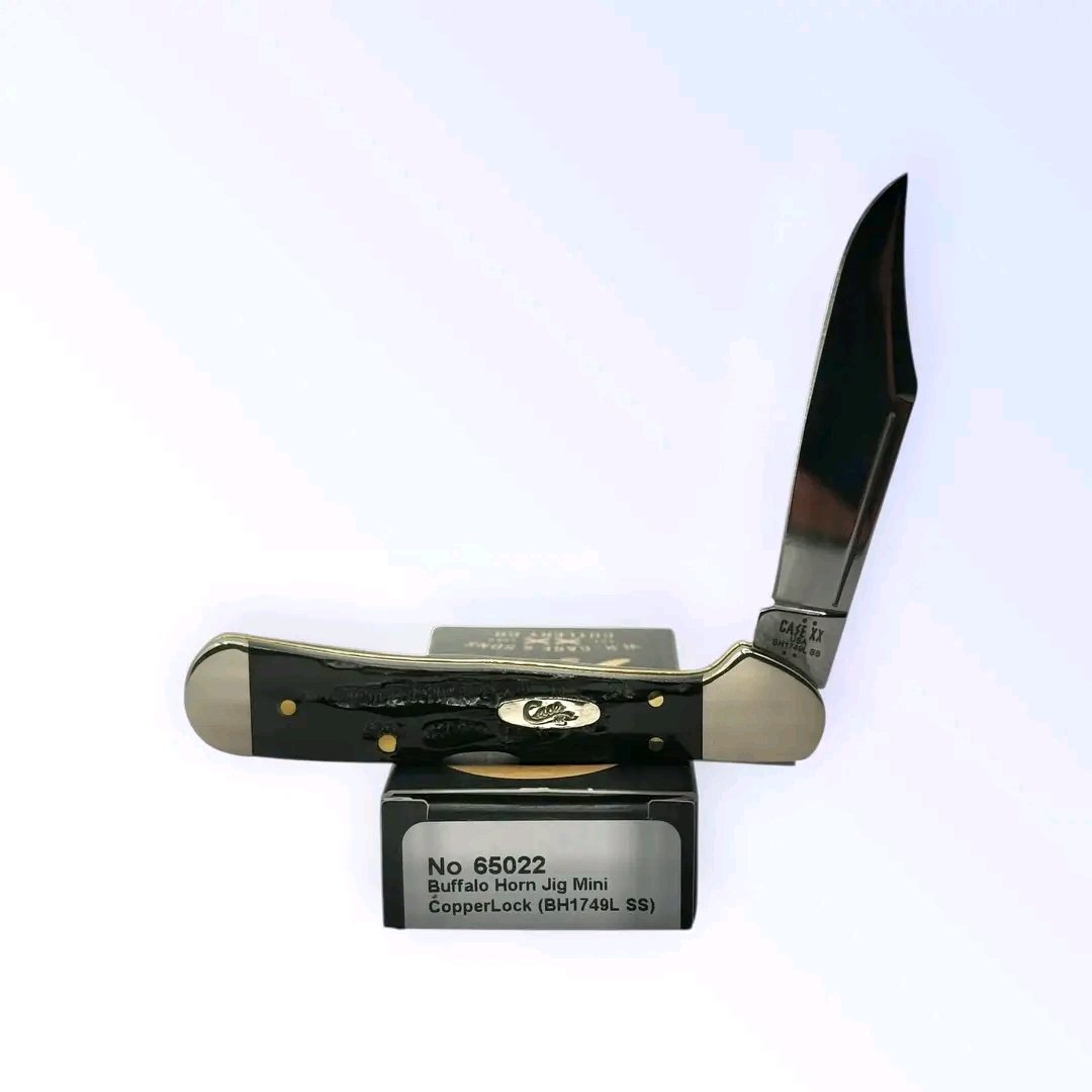Case XX No. 65022 Mini Copperlock Jigged Buffalo Horn Lockback Knife