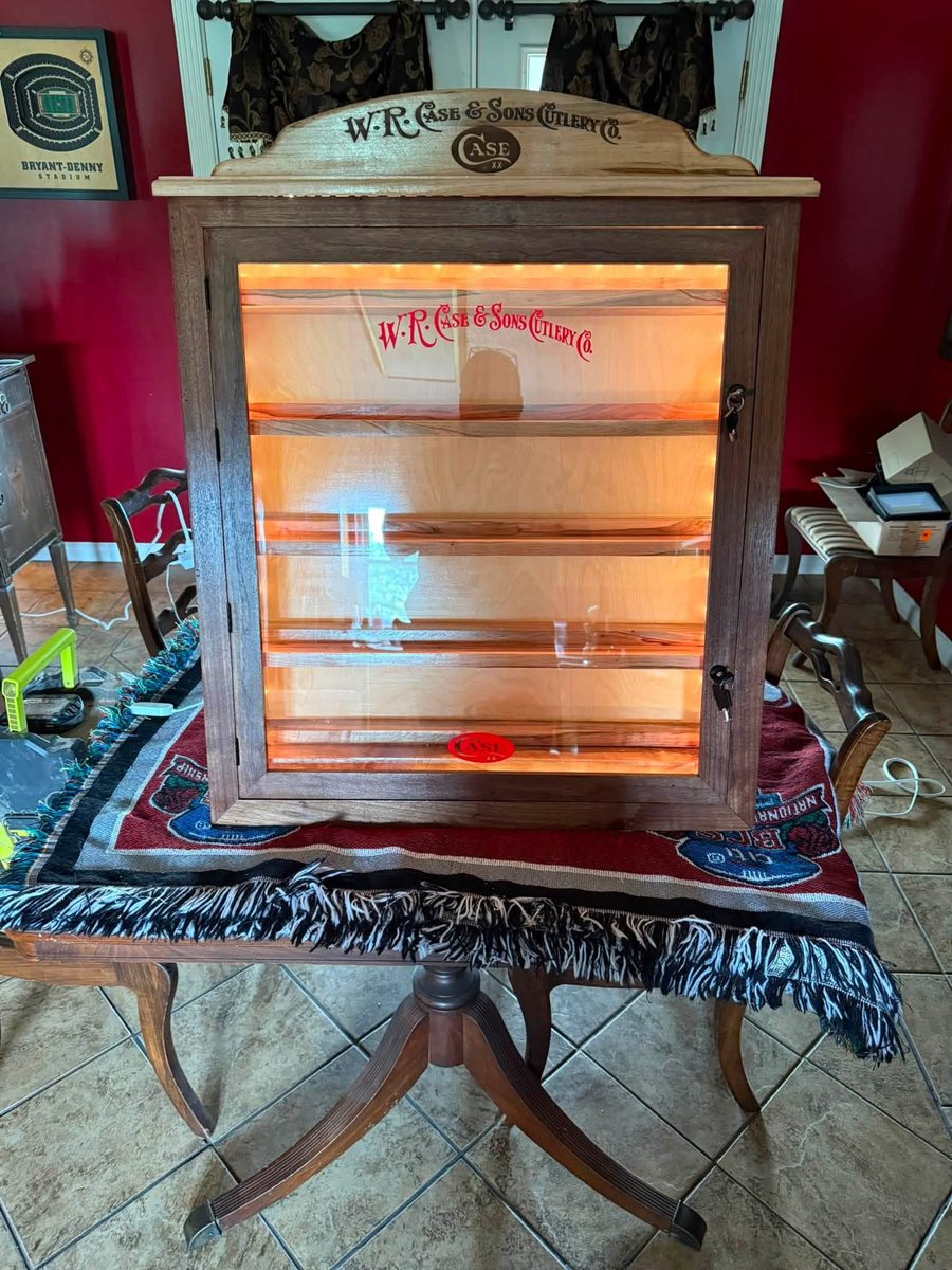 Texas Lone Star Edition Solid Red Oak Wall Knife Display Cabinet (12-24 Knives)
